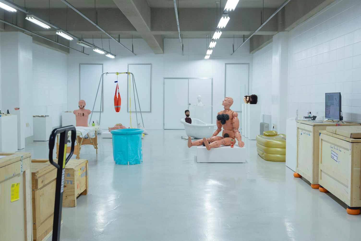 Condtion Report: Spa & Beauty, Condition Check 2023, photo by Kanghyuk Lee 