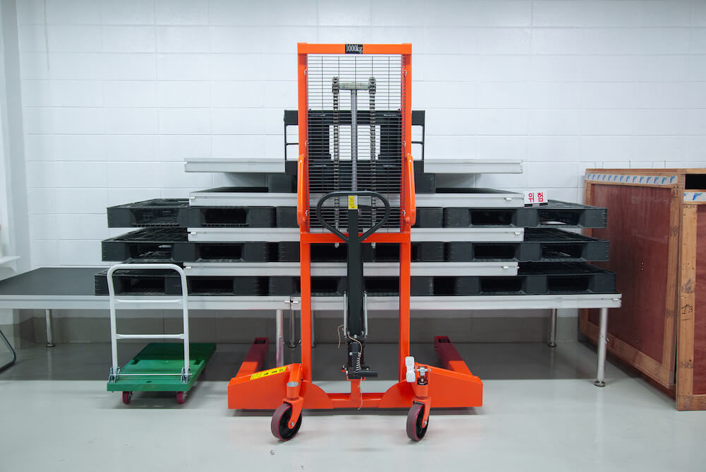 Condtion Report: Geumhyung Jeong's Studio/Storage, as part of Condition Check 2023. photo by Kanghyuk Lee 